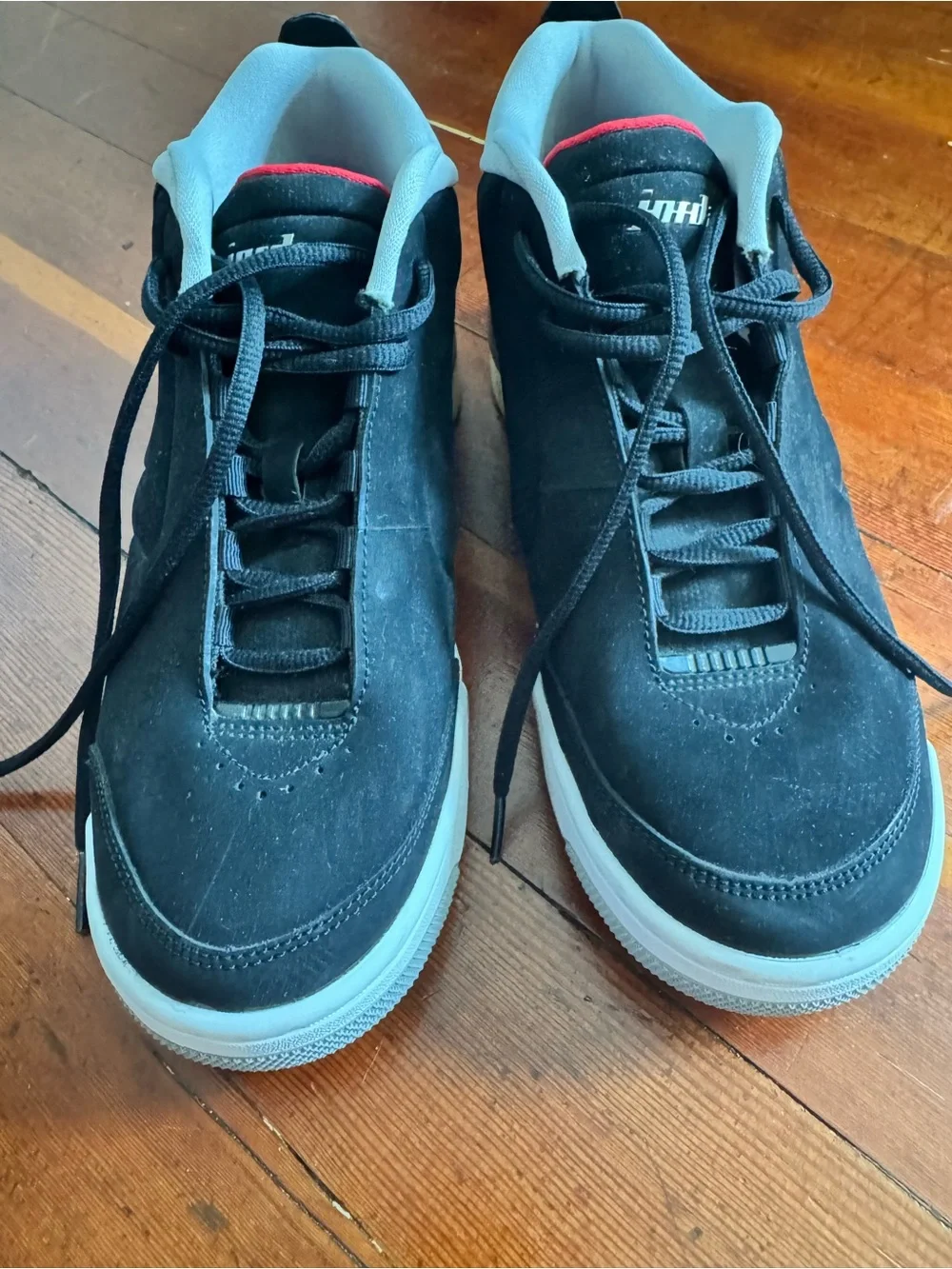 Air Jordan Style Men’s Low-Top Sneakers in Black and Red